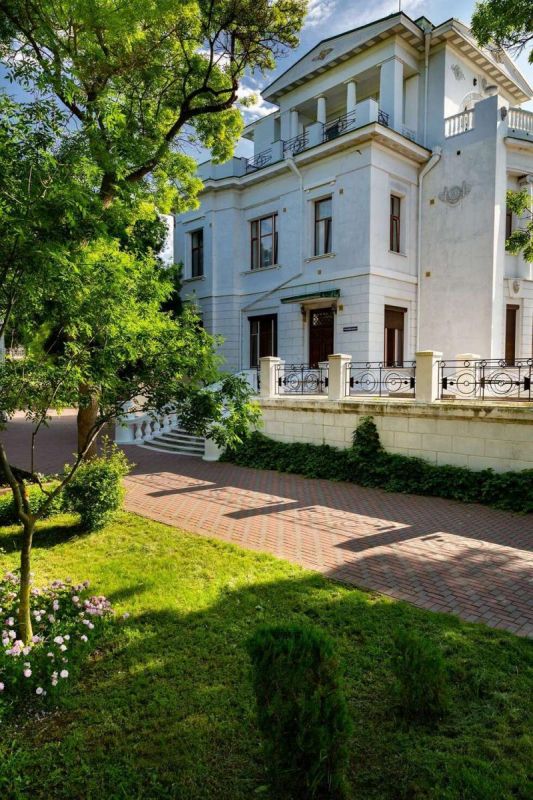 Санаторий "Золотой берег" / "Golden Coast"