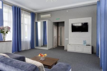 Люкс 2-местный 2-комнатный (с террасой)