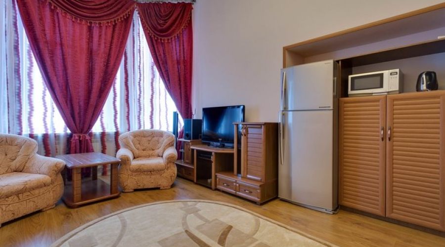 Люкс 2-местный 2-комнатный (Графский корпус)