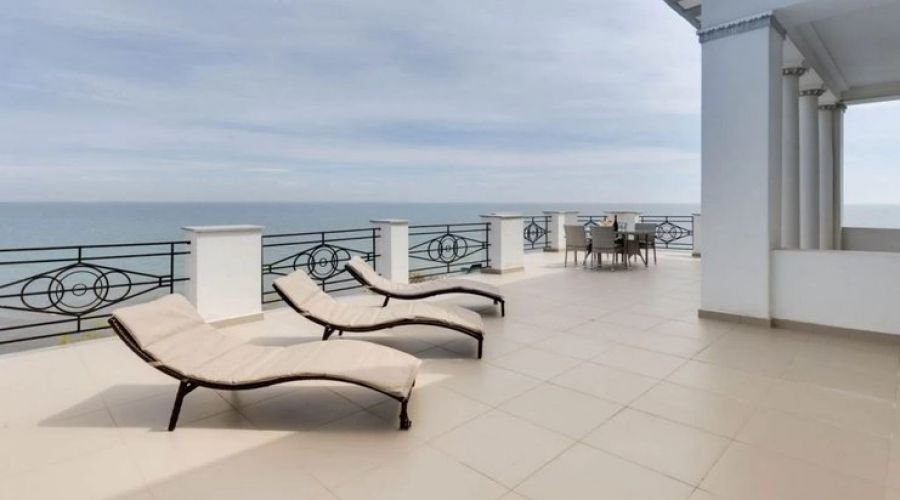 Люкс 2-местный 2-комнатный (с террасой)